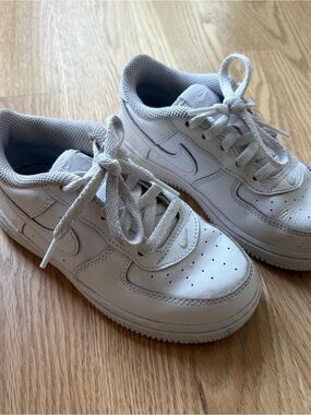 Nike Air Force 1 Low Triple White Toddler 10C Sneakers